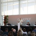  Le maire de la ville de Miami Beach, Dan Gelber, prononce une allocution lors de la cérémonie de signature de Cosmoprof North America - Miami (Photo : Informa Markets)